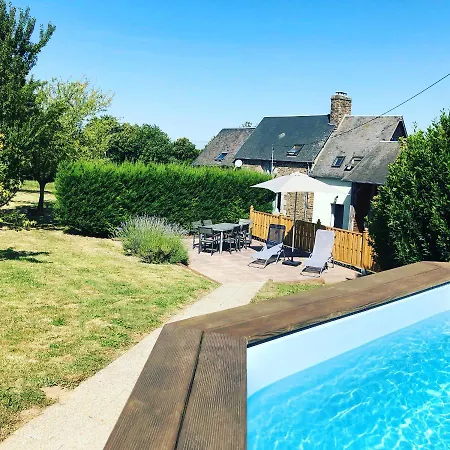펜션 6 Bedroom House With Pool