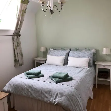 펜션 6 Bedroom House With Pool